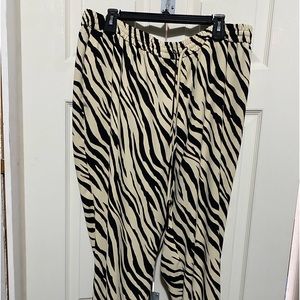 Baggy animal striped printed jogger pants.